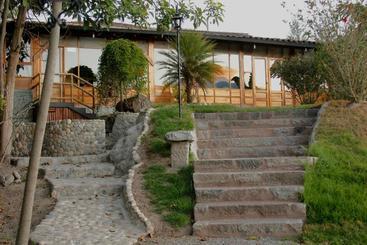 هتل Hosteria Cananvalle