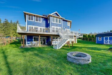 별장 Stunning Mount Vernon Home W/ Big Lake Views!