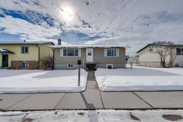 Сельский дом Dog Friendly Montana Home W/ Deck & Fenced In Yard