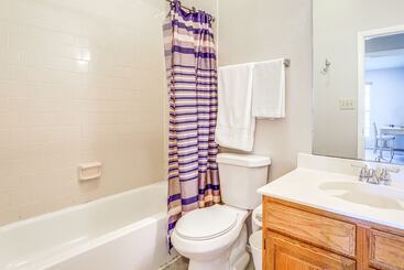 별장 Minimalist Alpharetta Home W/ Balcony Near Atlanta