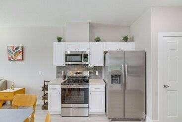 کلبه Quiet Houston Home   9 Mi To Downtown Aquarium!
