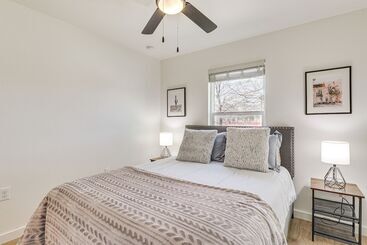 Сельский дом Centrally Located Austin Home W/ Private Patio!