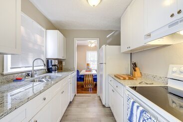 بيت ريفى Pet Friendly Georgia Retreat W/ Fire Pit & Porch!