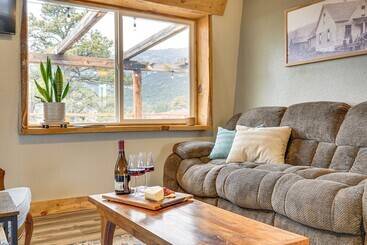 بيت ريفى Idyllic Rye Cabin: Deck W/ Mountain Views!