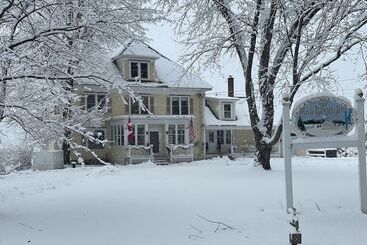 Bed and Breakfast Mad River Inn
