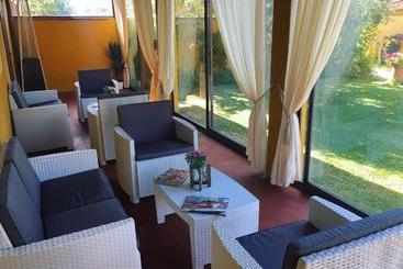 هتل Agriturismo La Conte
