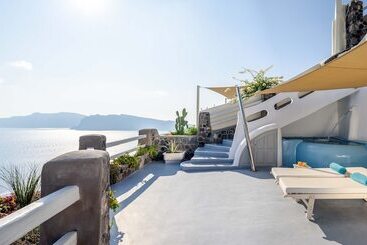 آپارتمانهای توریستها Thirea Studios