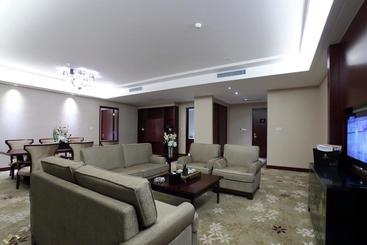 هتل Linyi Blue Horizon International  Yi He