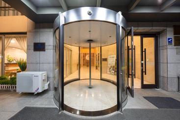 هتل Dalian Precious Ginza