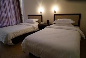 هتل Tangpo Hot Spring Resorts