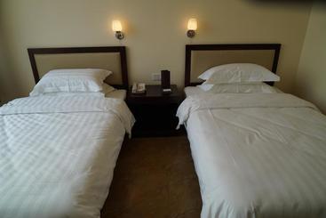 هتل Tangpo Hot Spring Resorts