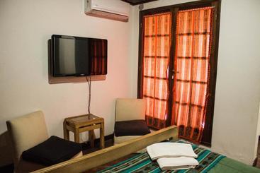 هتل Hostal Del Alma