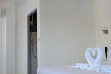 Chaweng Best Hotel And Hostel Samui