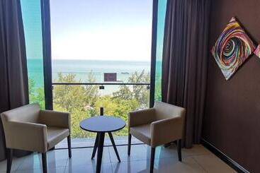 هتل آپارتمان Dwharf Seaview Executive Suit Portdickson