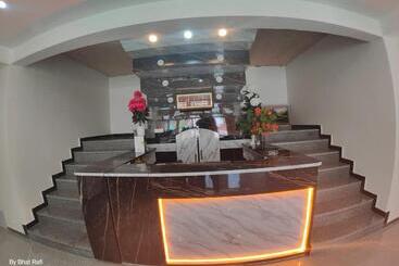 فندق Crest Plaza Resort