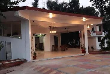 هتل The Baagh Jungle Resort