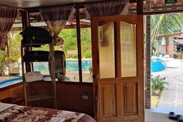 Bed & Breakfast Hostería La Tolita De John 5 Pax