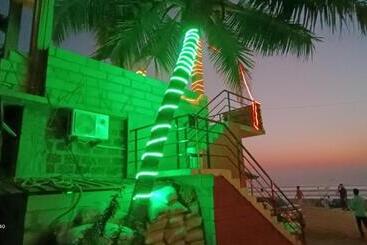 酒店 Aisiri Comforts Beach Stay And Cafe