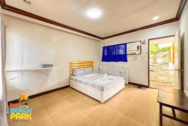 Отель Sea View Room The Beach Park Hadsan