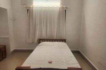 بنسيون Holidaze