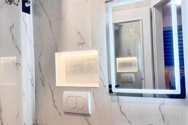 פנסיון Keli’s Apartment