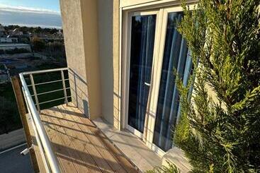 בית מלון כפרי Arial Lofts