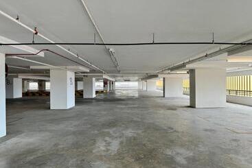 هتل آپارتمان Borneotel The Shore Kk By Chg