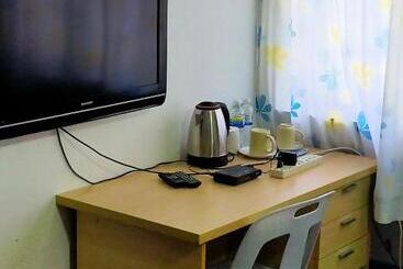 פנסיון R2l5y Room 3 With Aircond + Tv