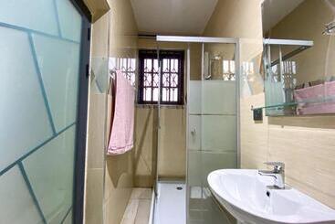 אתר נופש Royal Riverside Lodge