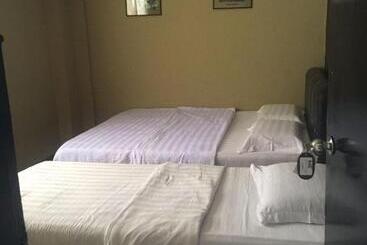 تختخواب و صبحانه Tabin Lodge Budget Stay