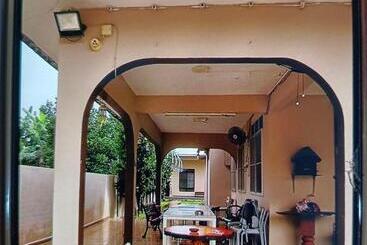 بنسيون Comfy Room In Gunung Ledang
