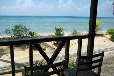 استراحتگاه Dumba Bay Tioman