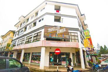 カプセルホテル Traveller Bunker Hostel