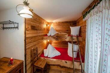 Пансион Alpenhostel Das Besenhaus