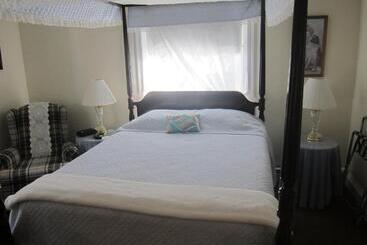 تختخواب و صبحانه Summers Country Inn