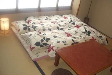 هتل Jhoppers Hida Takayama Guesthouse