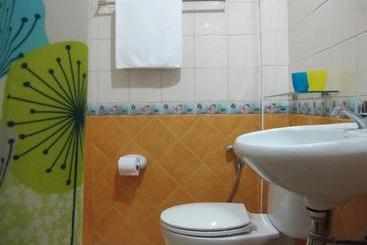 هتل Khaolak Seafan Bed & Breakfast