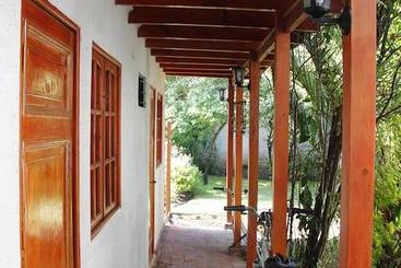 هتل Newen Kara Hostel