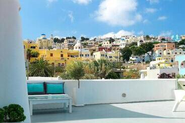 هتل San Marino Suites By Calm Collection