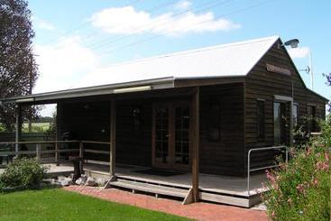Karingal Homestead B&b
