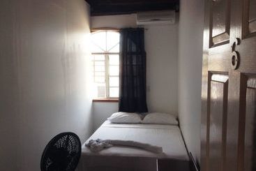 پانسیون Amelia Guest House