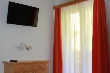 مبيت وإفطار Ferienhotel Samerhof