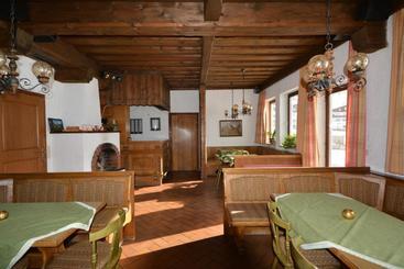 تختخواب و صبحانه Haus Alpina By Châtel Reizen