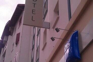 هتل Ibis Budget Ciboure Stjeanluz