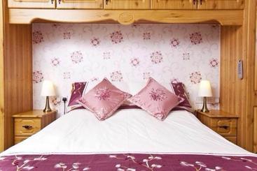 تختخواب و صبحانه Bed&Breakfast Burndale House