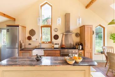 Kenmare Eco Lodge