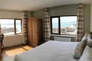 مبيت وإفطار The Coastguard House @ Tigh T.p