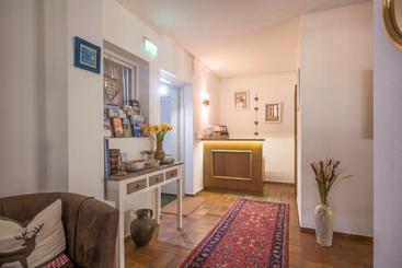 تختخواب و صبحانه Gästehaus Greger