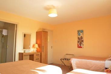 Old Orchard Lodge B&b