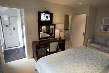 استراحتگاه Kenmare Bay Hotel Lodges